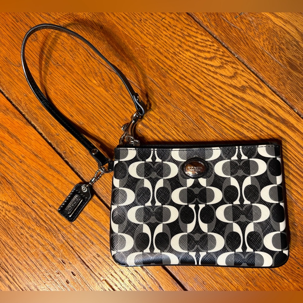 NEW Coach Monochrome Peyton Dream Wristlet